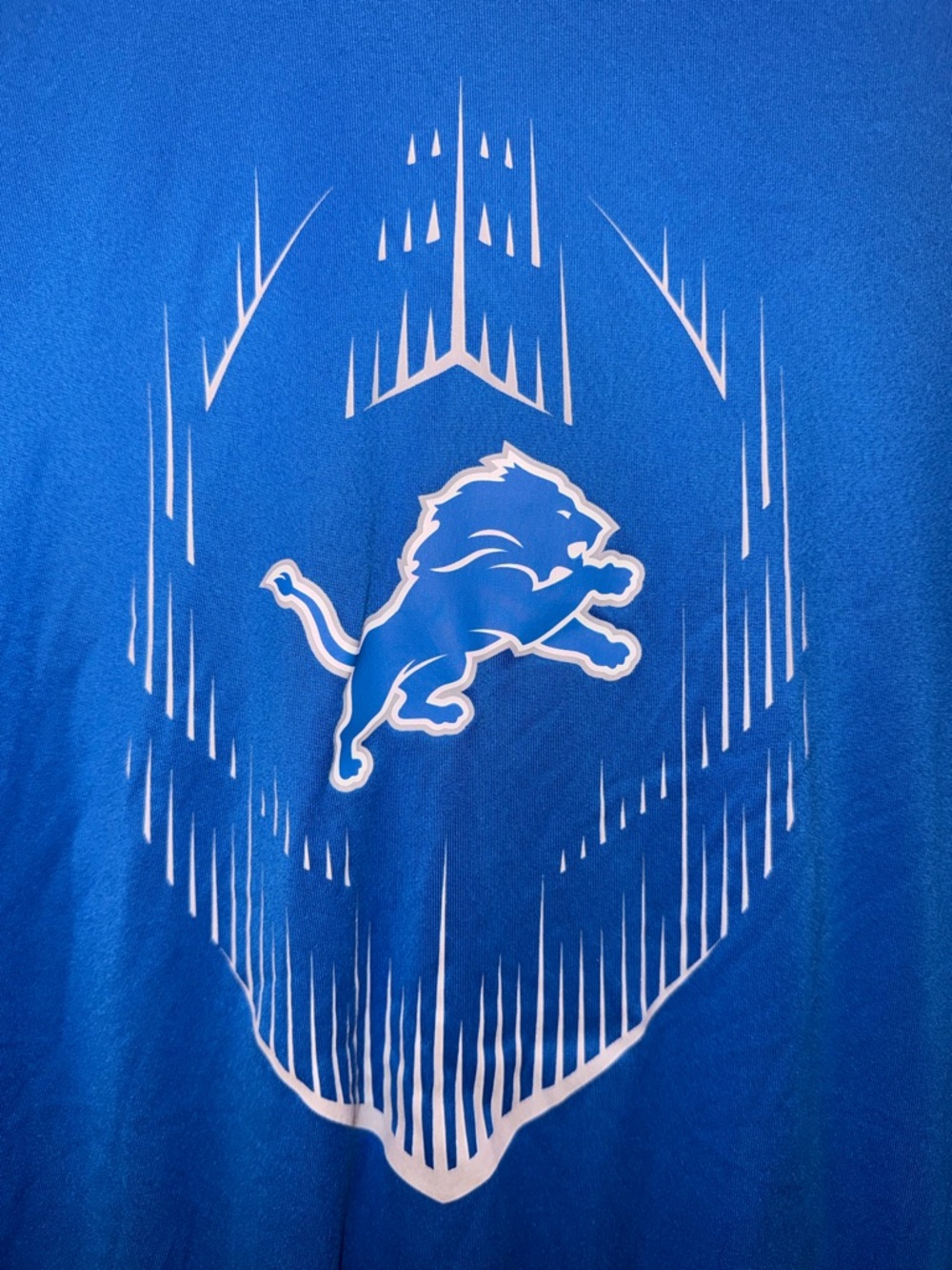 The Nike Tee Dri-Fit Size Large Blue Detroit Lions Logo Short Sleeve Shirt
